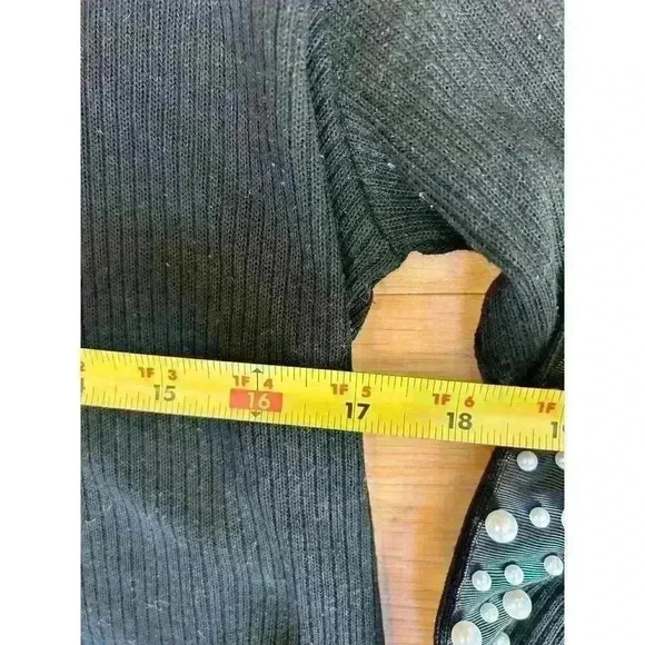 H&M Beaded Sleeve Sweater Size Large - Picture 6 of 6